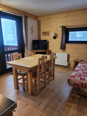 Dining - Apartment in VAL THORENS from 2 to 6 people ski on foot 50 m from ESF (Les Belleville)