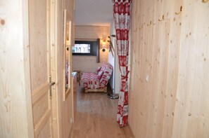 Interior - Apartment in VAL THORENS from 2 to 6 people ski on foot 50 m from ESF (Les Belleville)