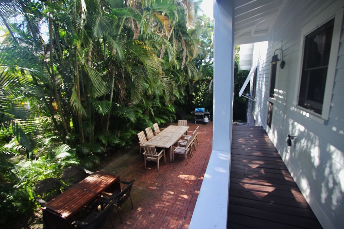Photo 26 of Royal Palm Cottage - Walk to Beach and Fifth Ave