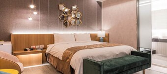 High Cloud International Business Hotel