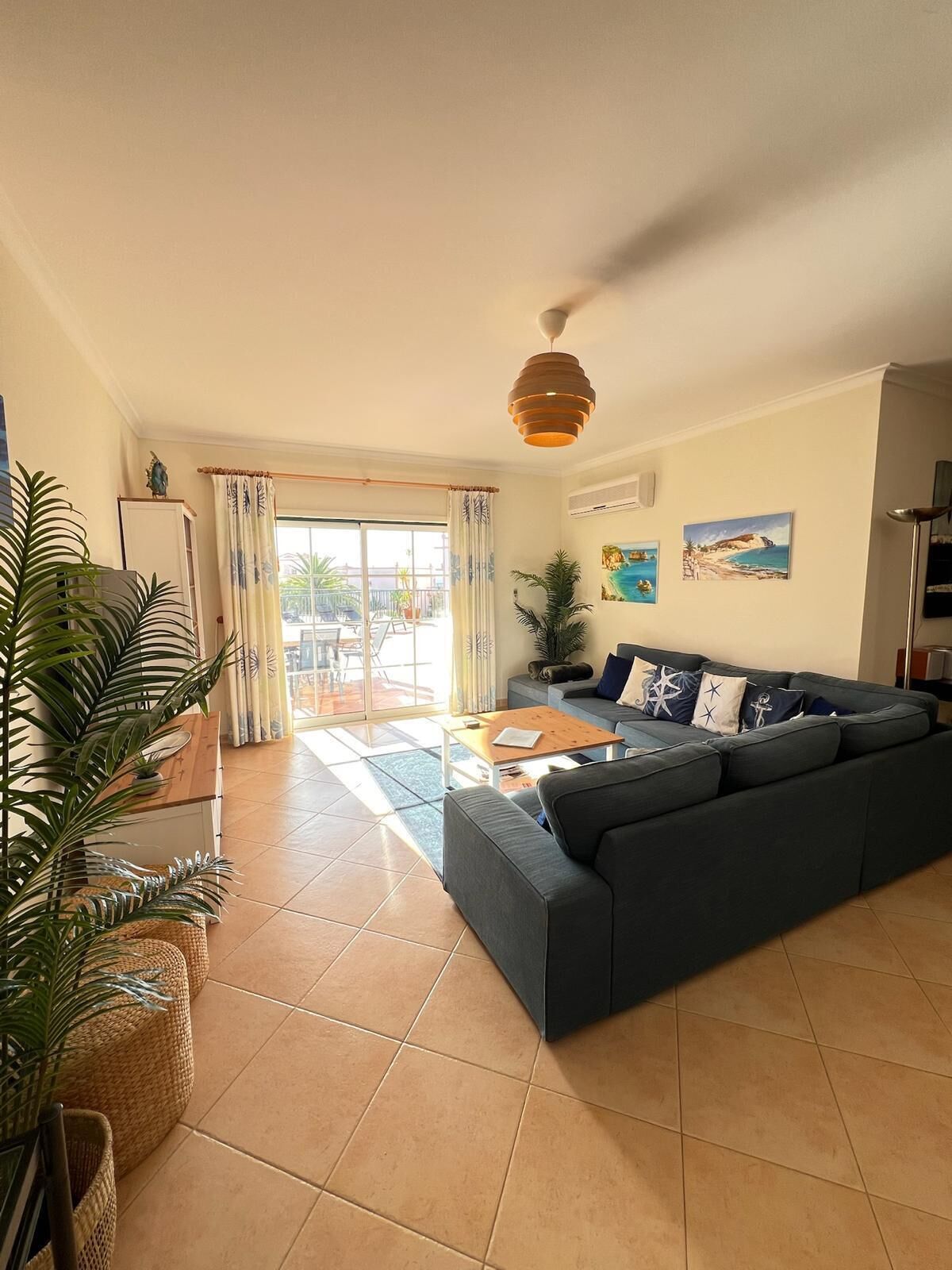 Smart-TV og DVD-spiller