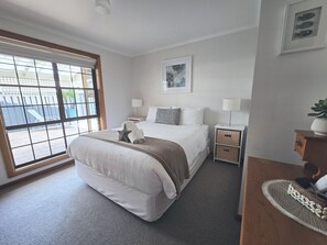 3 chambres, fer et planche à repasser, lit parapluie, Wi-Fi gratuit