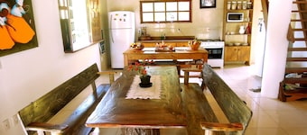 Charming beach house with private pool, land of 8500m2 of Mata Atlantica