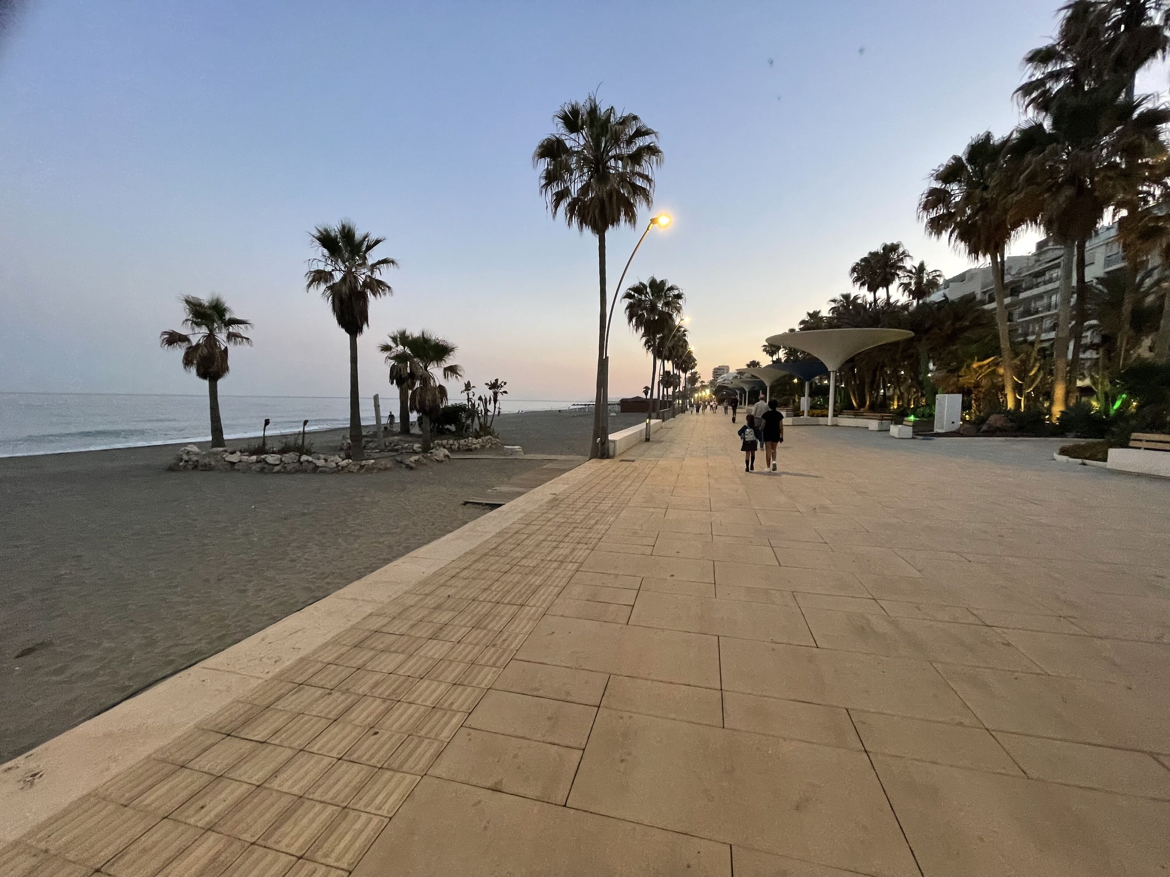 Liegestühle, Strandtücher