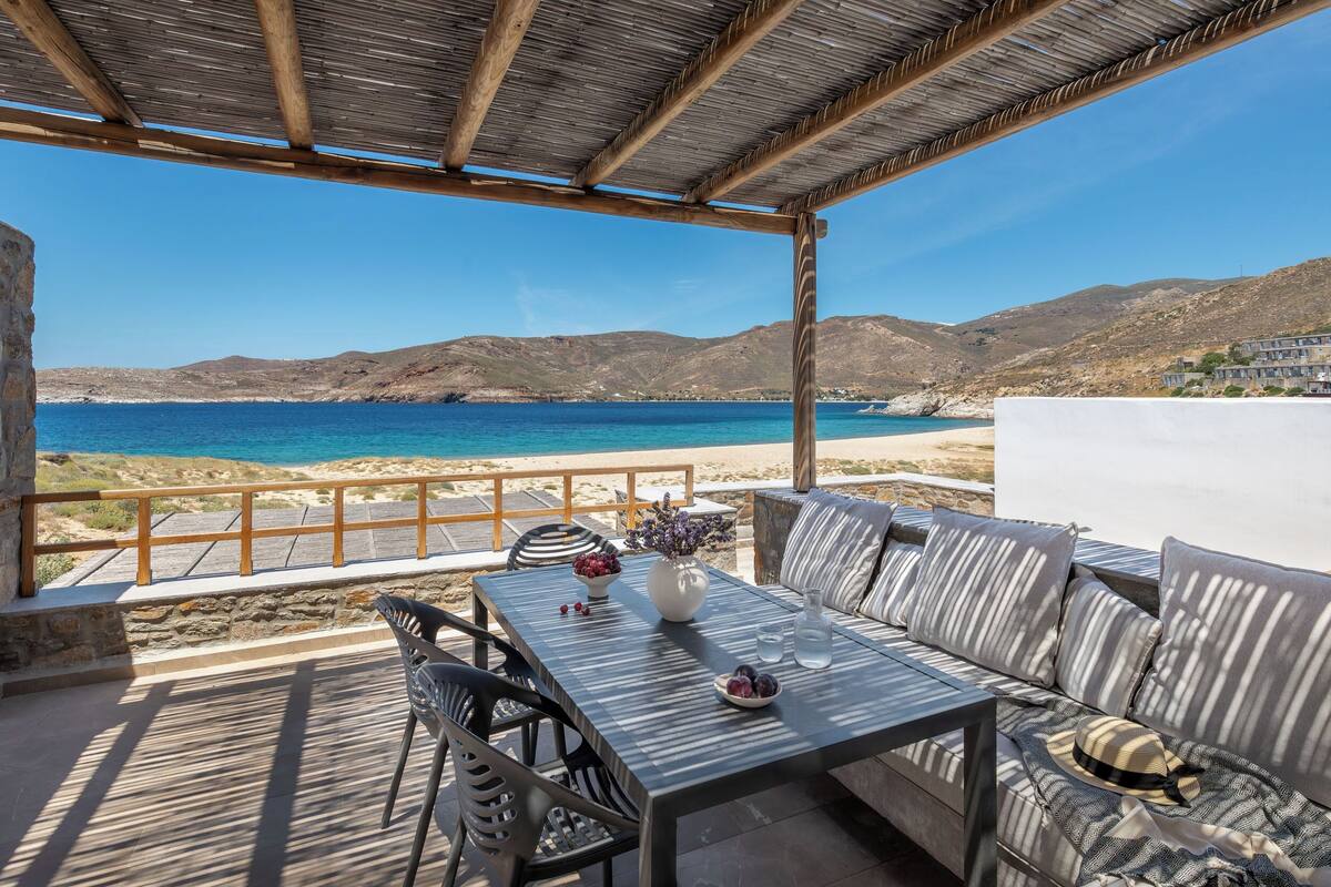 One Bedroom Beachfront Maisonette | Terrace/patio