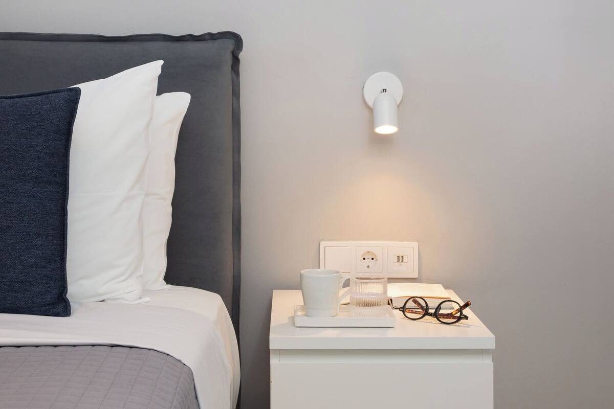 One Bedroom Beachfront Apartment | In-room safe, soundproofing, iron/ironing board, free WiFi