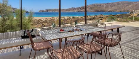 Villa | Uitzicht op strand/zee