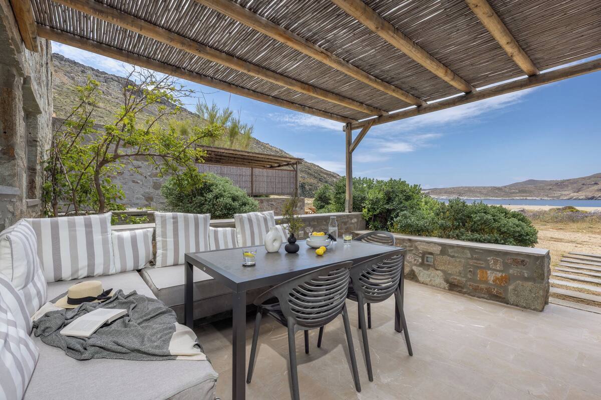 Three Bedroom Beachfront Grand Maisonette | Terrace/patio