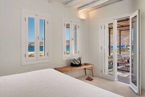 Beachfront 4 Bedroom Villa with Hammam | Coffres-forts dans les chambres, chambres insonorisées
