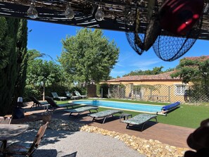 屋外ダイニングエリア