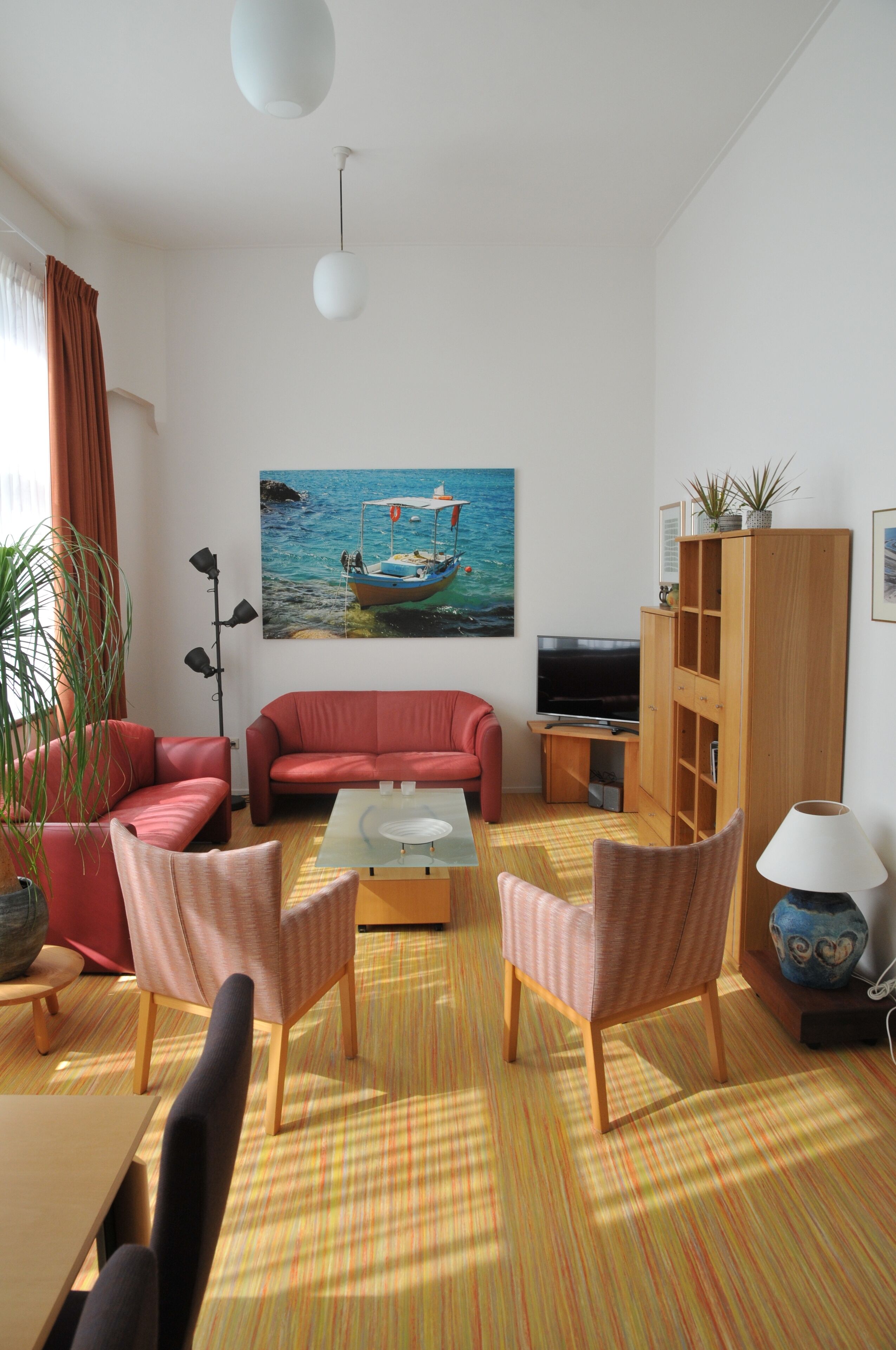 Smart TV, reproductor de DVD, libros y estéreo 