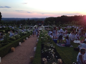 Outdoor banquet area - QUIET AND RESTFUL: GITE 2 Pers, SWIMMING POOL, near SARLAT, DORDOGNE PERIGORD NOIR. (Prats-De-Carlux)