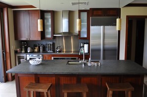 Fridge, microwave, oven, stovetop - Luxury Ko Olina Beach Villa with direct beach view. Sleeps 6. (Kapolei)