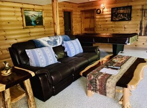 Smart-TV, Kamin, DVD-Player, Tischtennisplatte