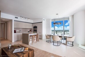 Microwave, oven, coffee/tea maker, electric kettle
