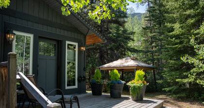 Banff's Finest Guest Studio Glacier Studios