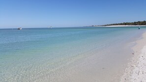 Beach nearby, sun-loungers, beach towels