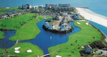 A sweet spot at the Beach! Fabulous pet free, smoke free oceanfront villa.