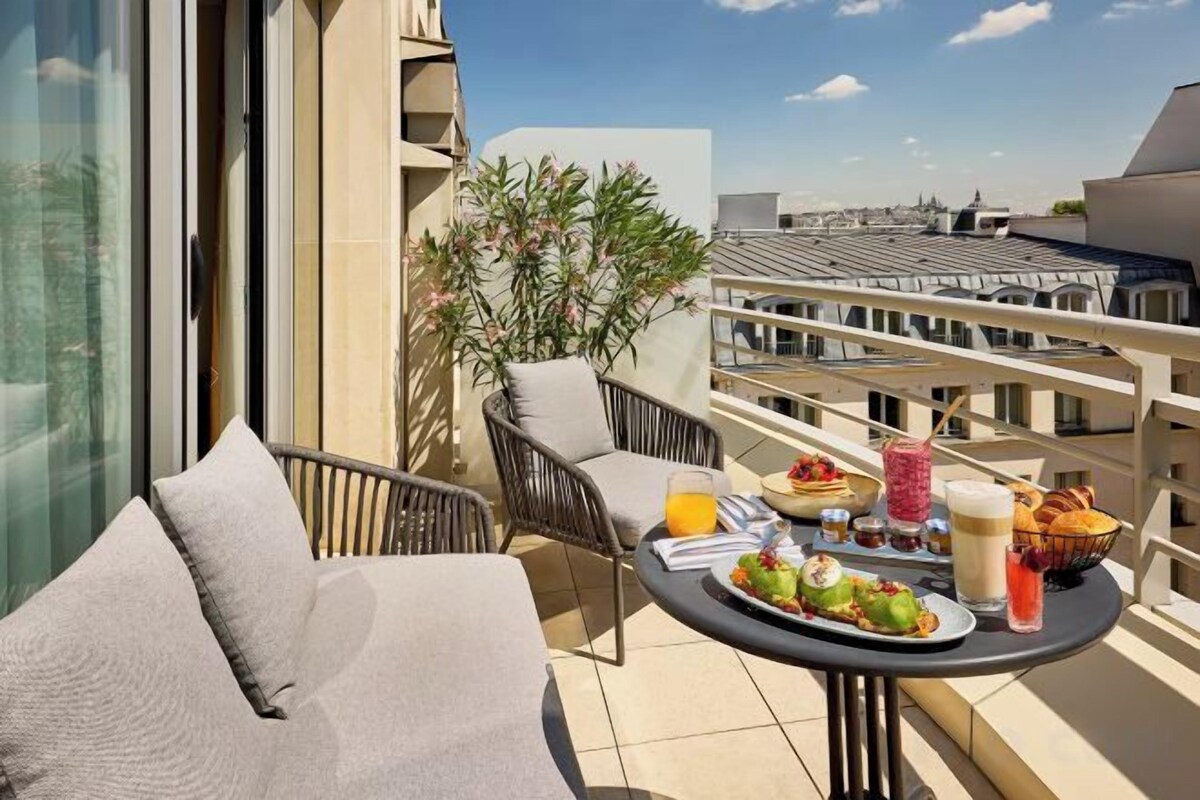 King Room With Terrace And Balcony