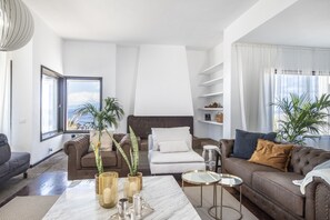 TV, DVD player, stereo