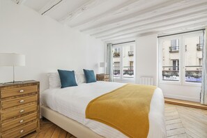 2 slaapkamers, een strijkplank/strijkijzer, gratis wifi, beddengoed