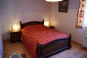 2 bedrooms, iron/ironing board, travel crib, WiFi