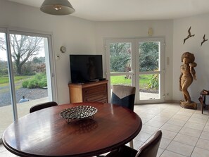 Interior - Single Storey house, two bedrooms, GR34, TV, WIFI, sea peach (Pleubian)