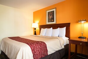 Economy Single Room, 1 King Bed, Non Smoking | Desk, free WiFi, bed sheets - Highlander Motel (Athens)