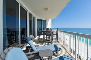 Outdoor dining - Open May 24-30🌊Gulf Front🌊Silver Beach Towers West 1602 (Destin)