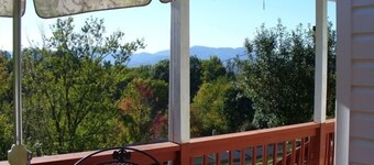 Mountain View Cottage in Asheville, NC