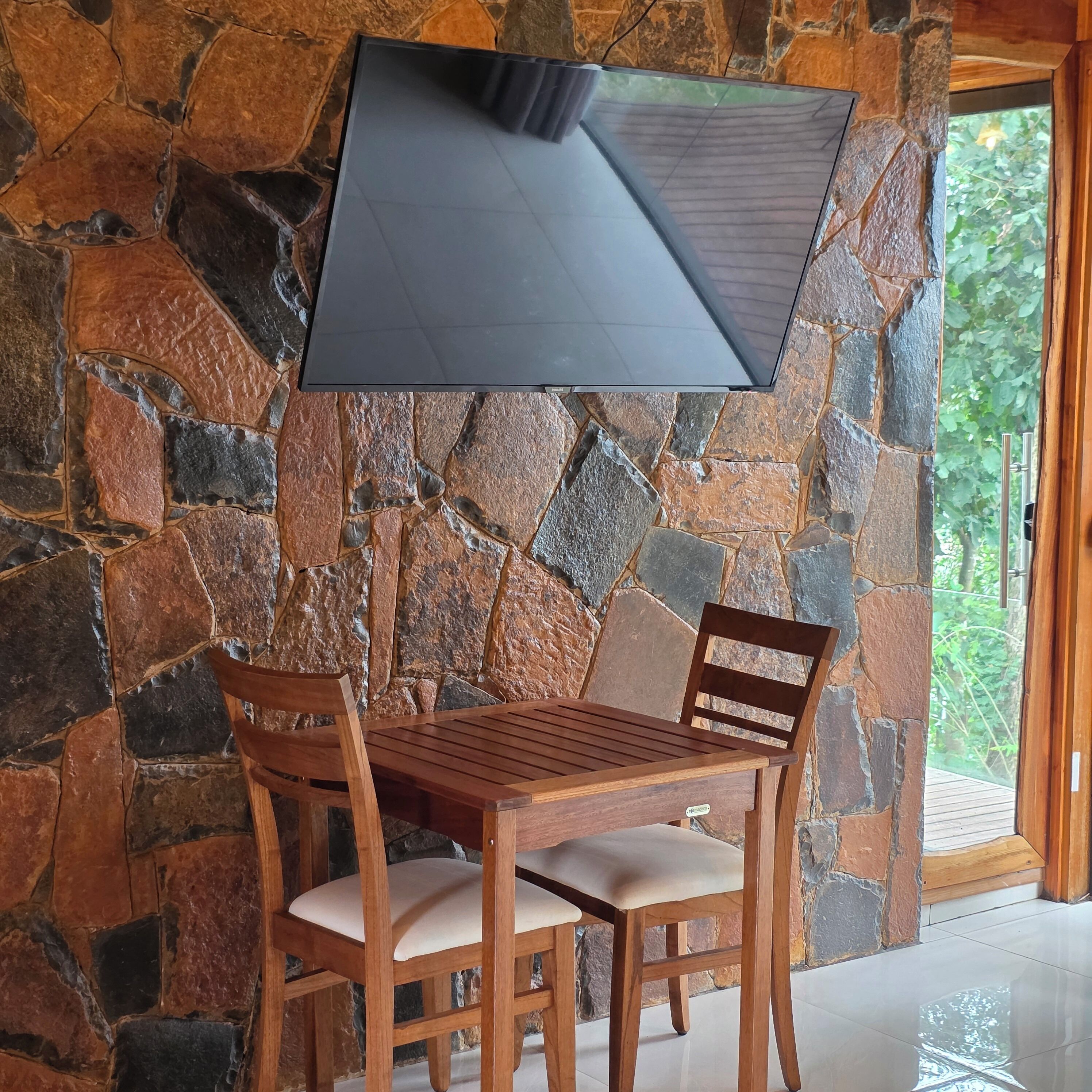 Rom – superior, ikke-røyk | Dundyner, memory foam-senger, minibar og blendingsgardiner