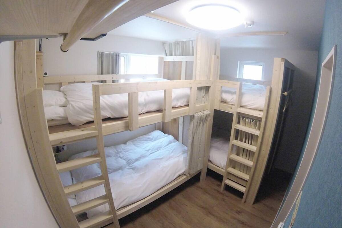 Economy Room, 4 People | WiFi (free)