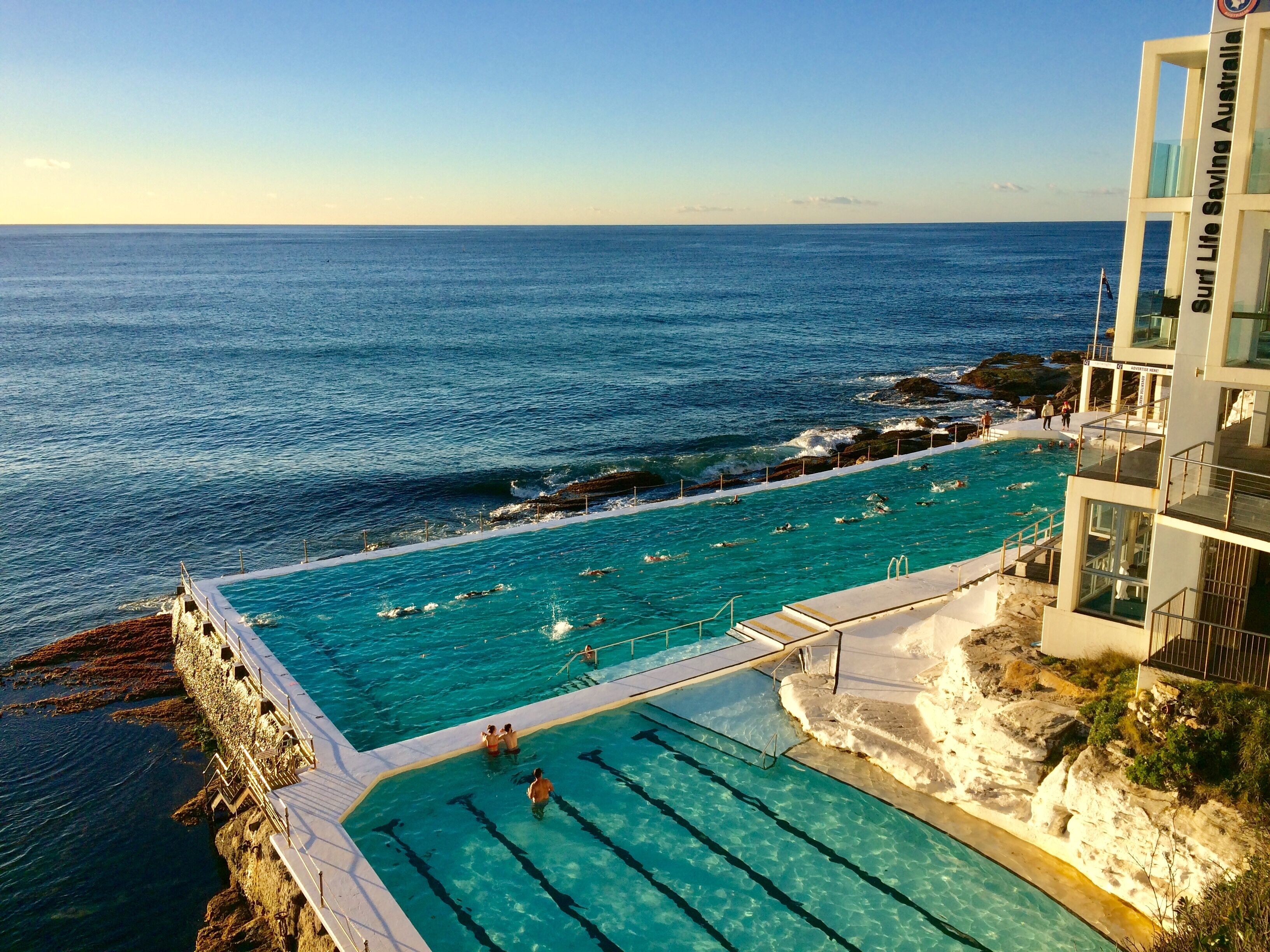 Stunning Renovated One Bedroom Apartment 5 minute walk to Bondi Beach & Village — image 4