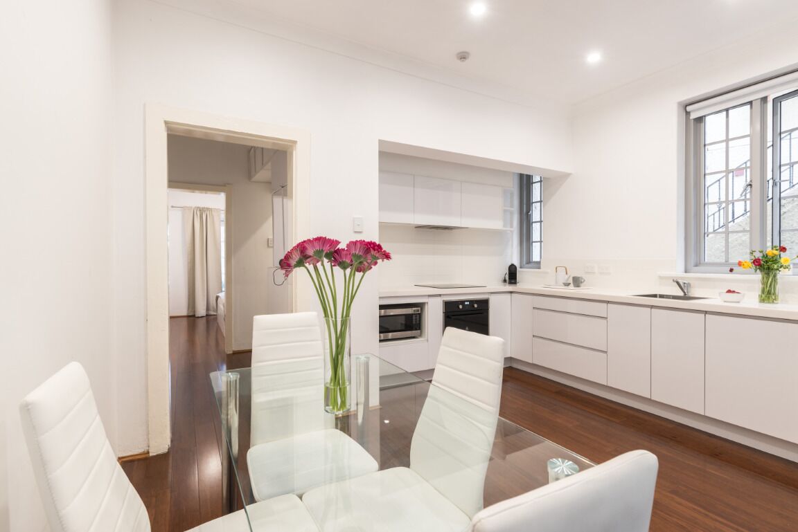Stunning Renovated One Bedroom Apartment 5 minute walk to Bondi Beach & Village — image 6