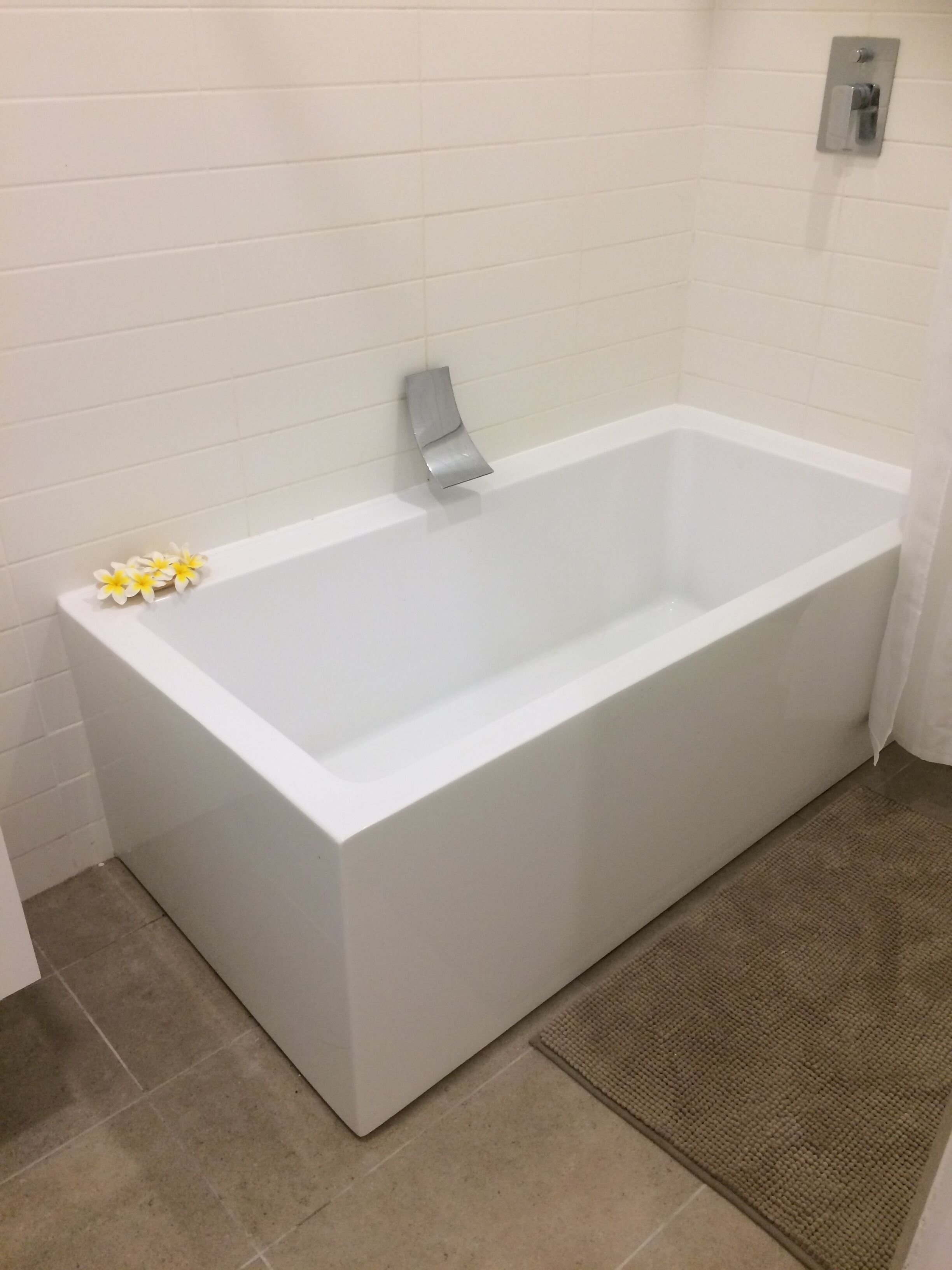 Stunning Renovated One Bedroom Apartment 5 minute walk to Bondi Beach & Village — image 14