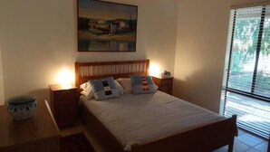 3 soverom, strykejern/-brett, reiseseng for barn og wi-fi (inkludert)