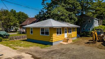 Vista frontal de la propiedad