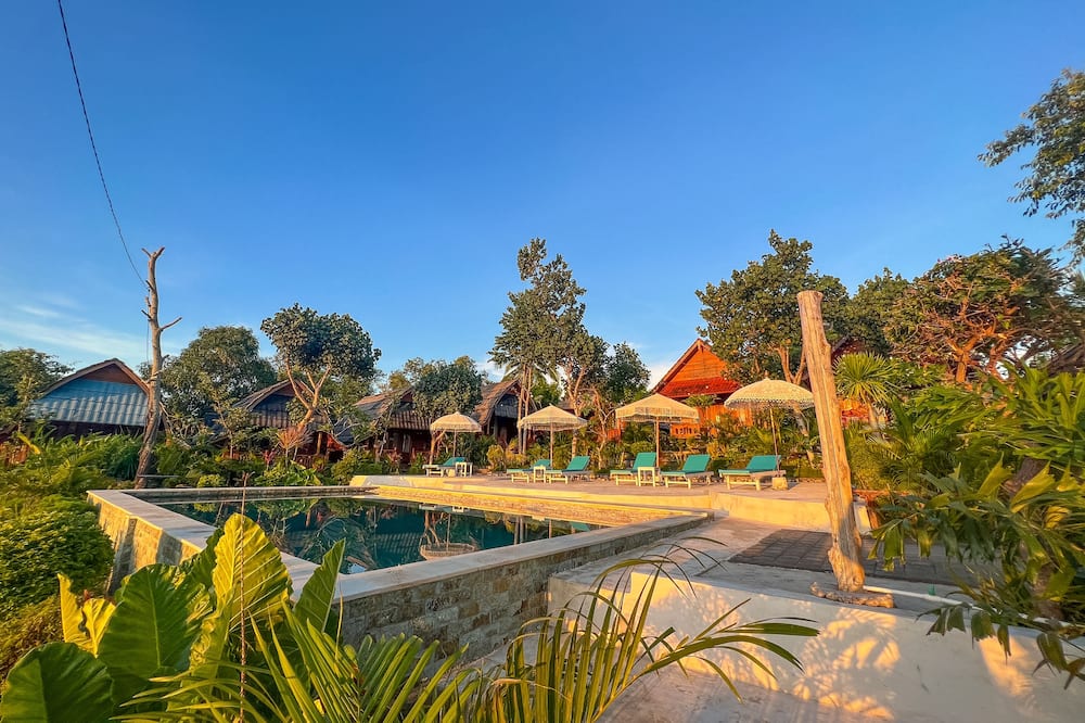 Sunset Hill Penida Resort