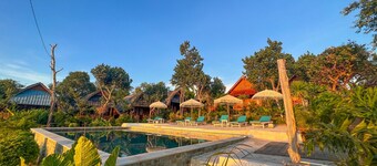 Sunset Hill Penida Resort