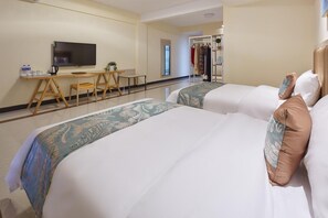 Desk, blackout drapes, free WiFi - Ivy International Apartment (Guangzhou)