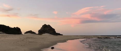 Perto da praia, toalhas de praia 