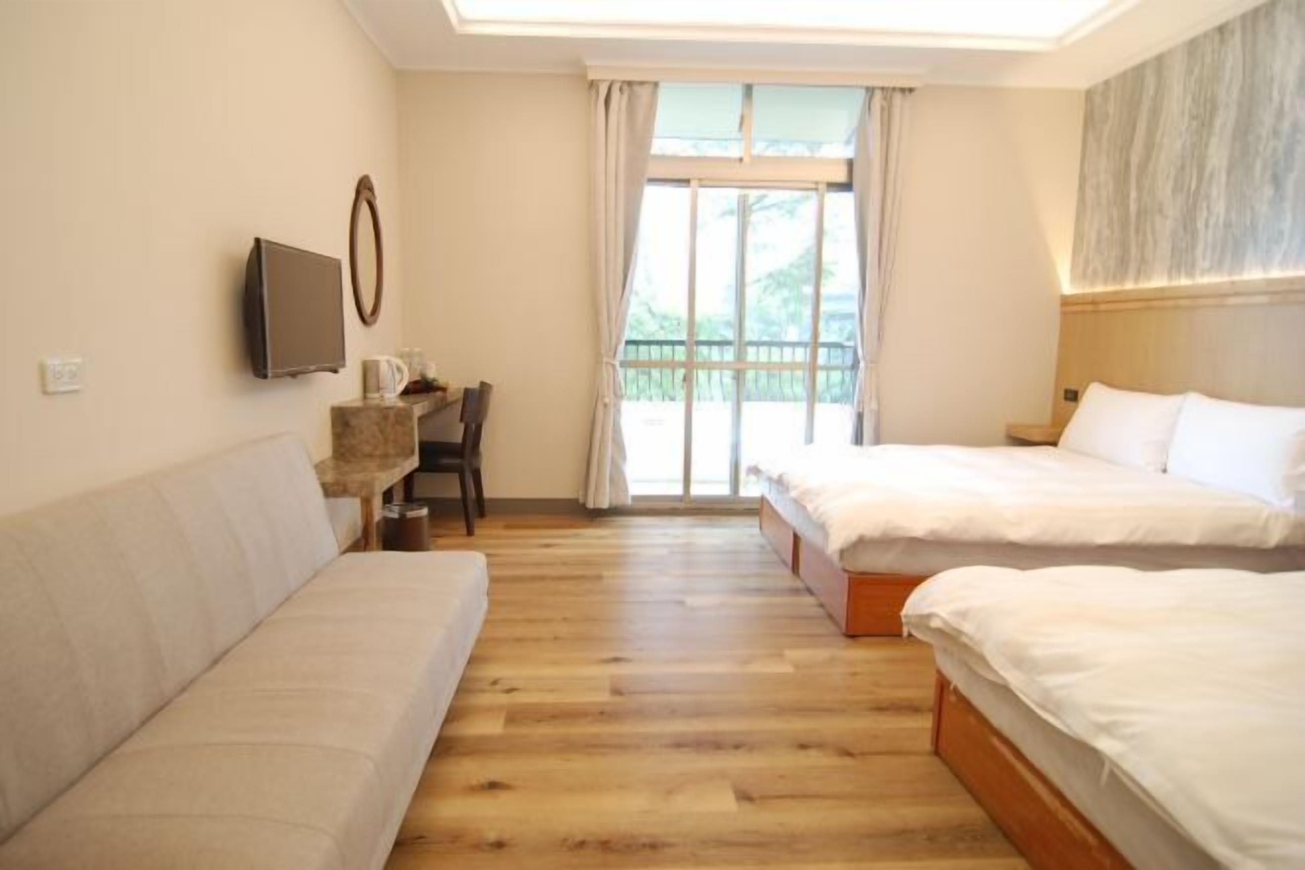 Desk, blackout drapes, free WiFi, bed sheets