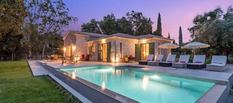 Astarte Villas - Laalu Villa privada de lujo con piscina