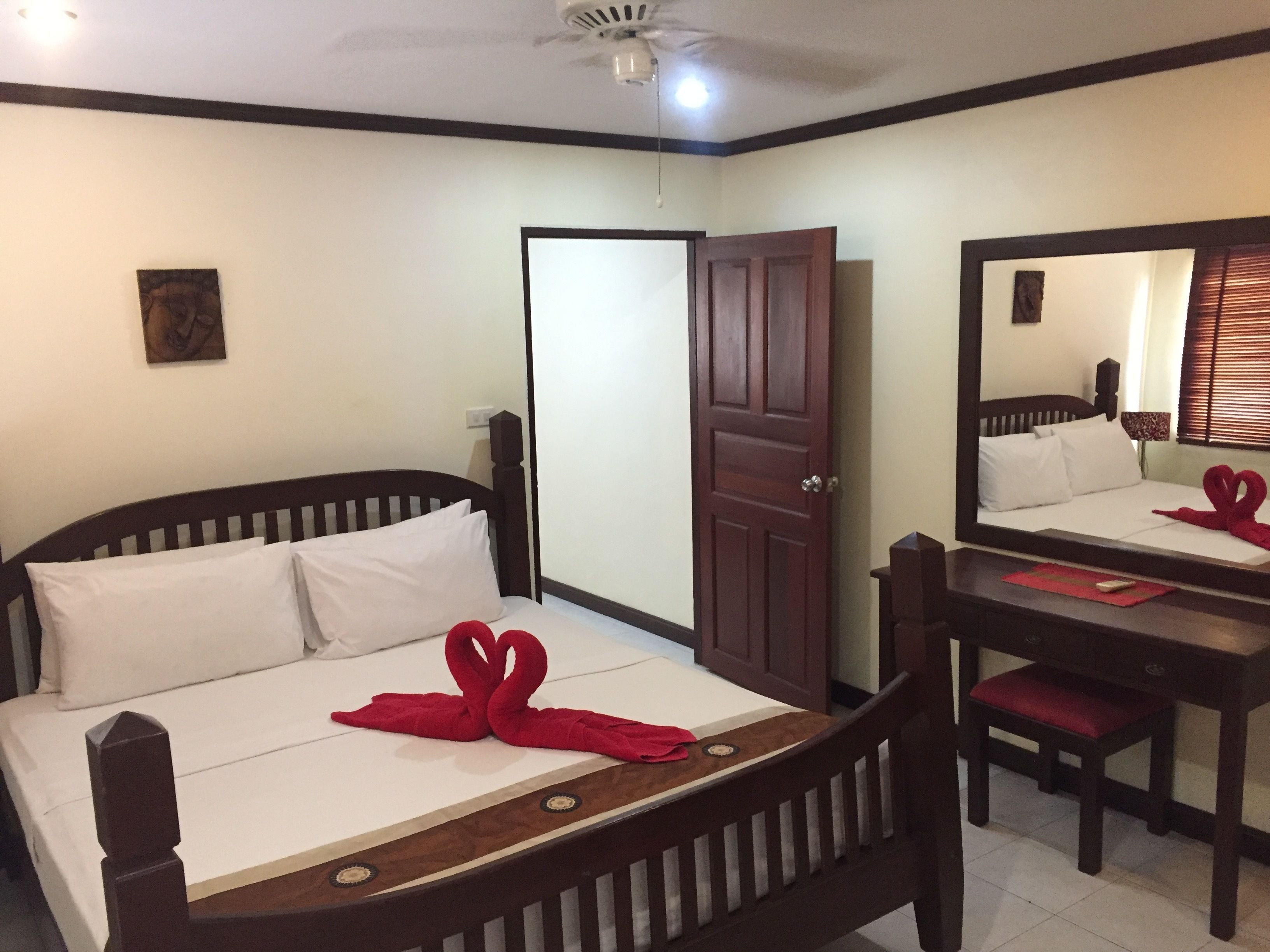 1 bedroom, in-room safe, iron/ironing board, free WiFi