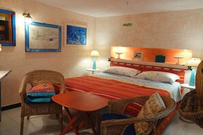 3 slaapkamers, een strijkplank/strijkijzer, wifi, beddengoed