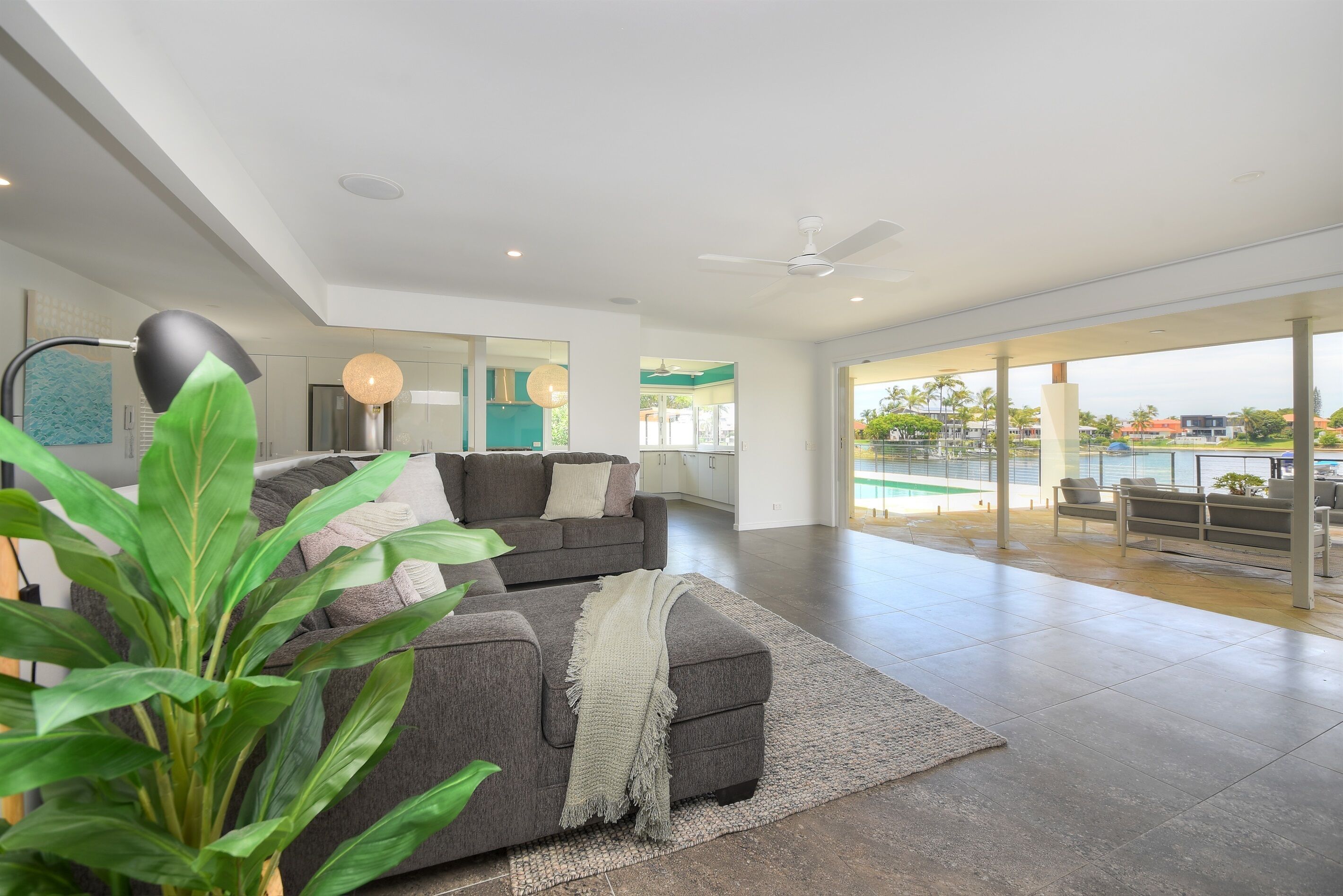 Bliss On The Point perfect family house on water