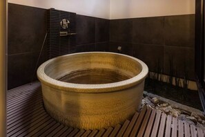 Maison mitoyenne Luxe, 2 chambres, coin cuisine (TSUKI) | Baignoire relaxante profonde