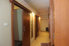 Interior - Freedom Kata (Karon)