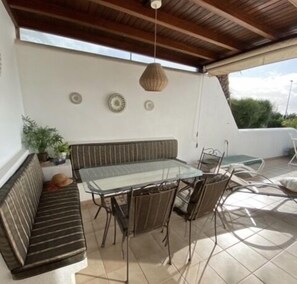 Outdoor dining - WALK TO BEACHES, SEA VIEWS FROM OUR VILLA ISA (Playa Blanca)