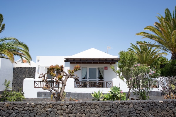 Front view of the wonderful villa